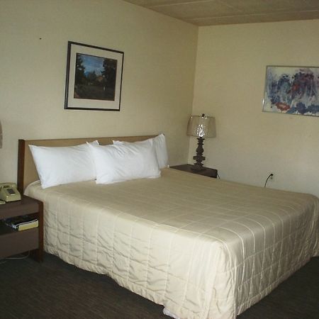 Bayside Motor Inn Блейн Экстерьер фото